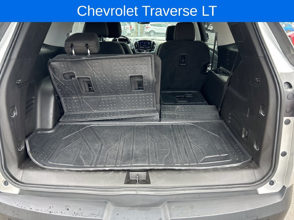 Used 2020 Chevrolet Traverse LT FWD image 13