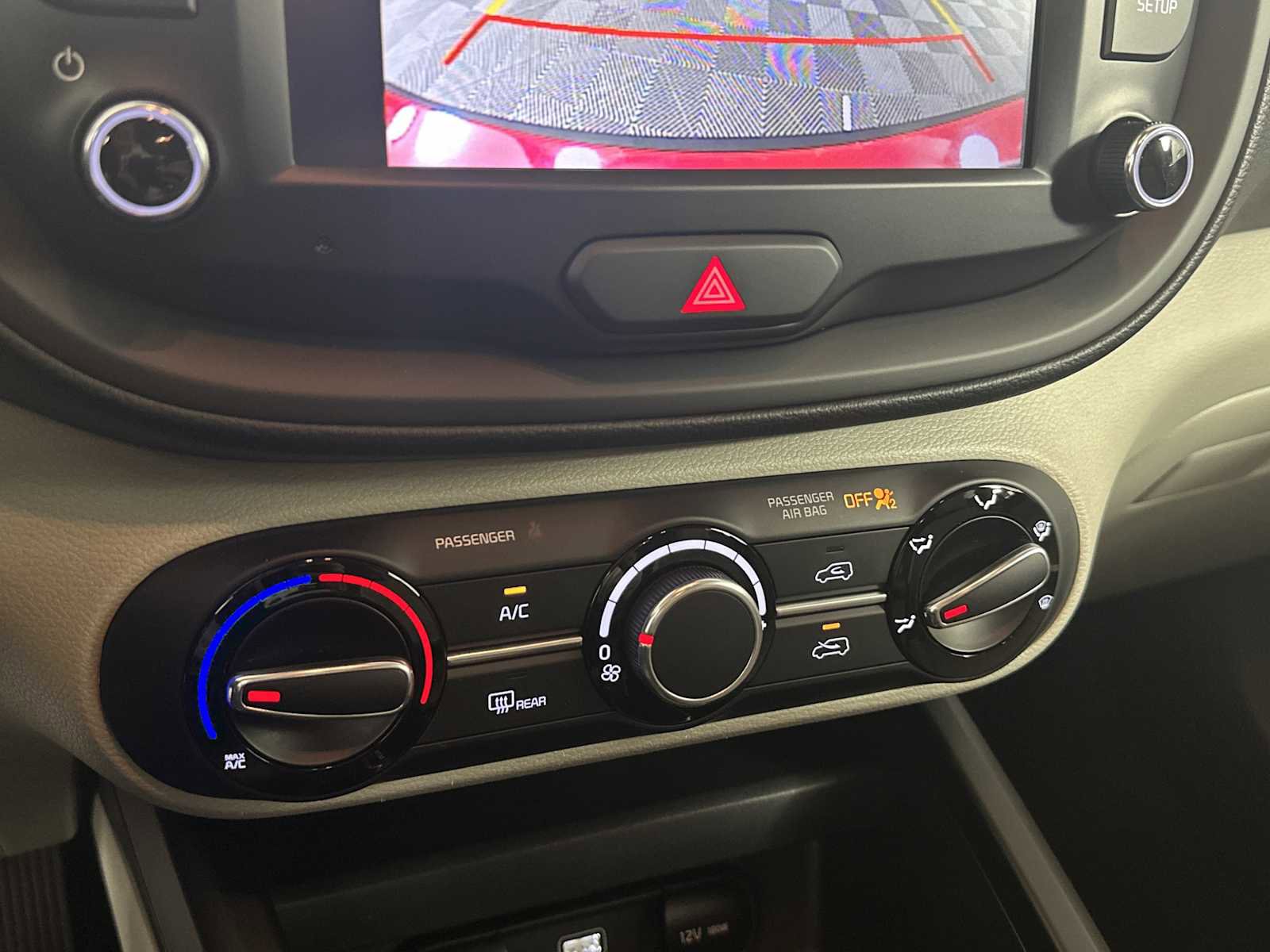 Used 2023 Kia Soul LX FWD image 32