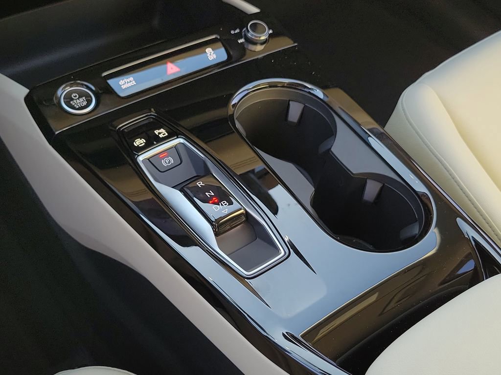 New 2025 Audi Q6 e-tron Premium image 15