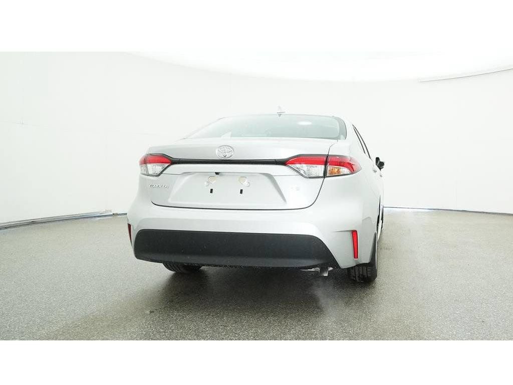 Used 2025 Toyota Corolla LE FWD image 28