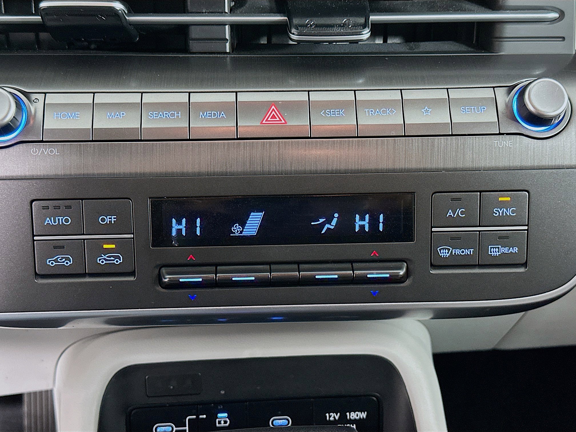 Used 2025 Hyundai Kona SEL image 24