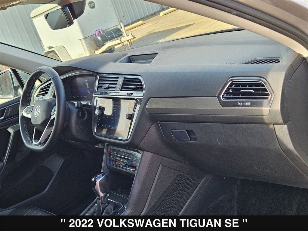 Used 2022 Volkswagen Tiguan SE image 30