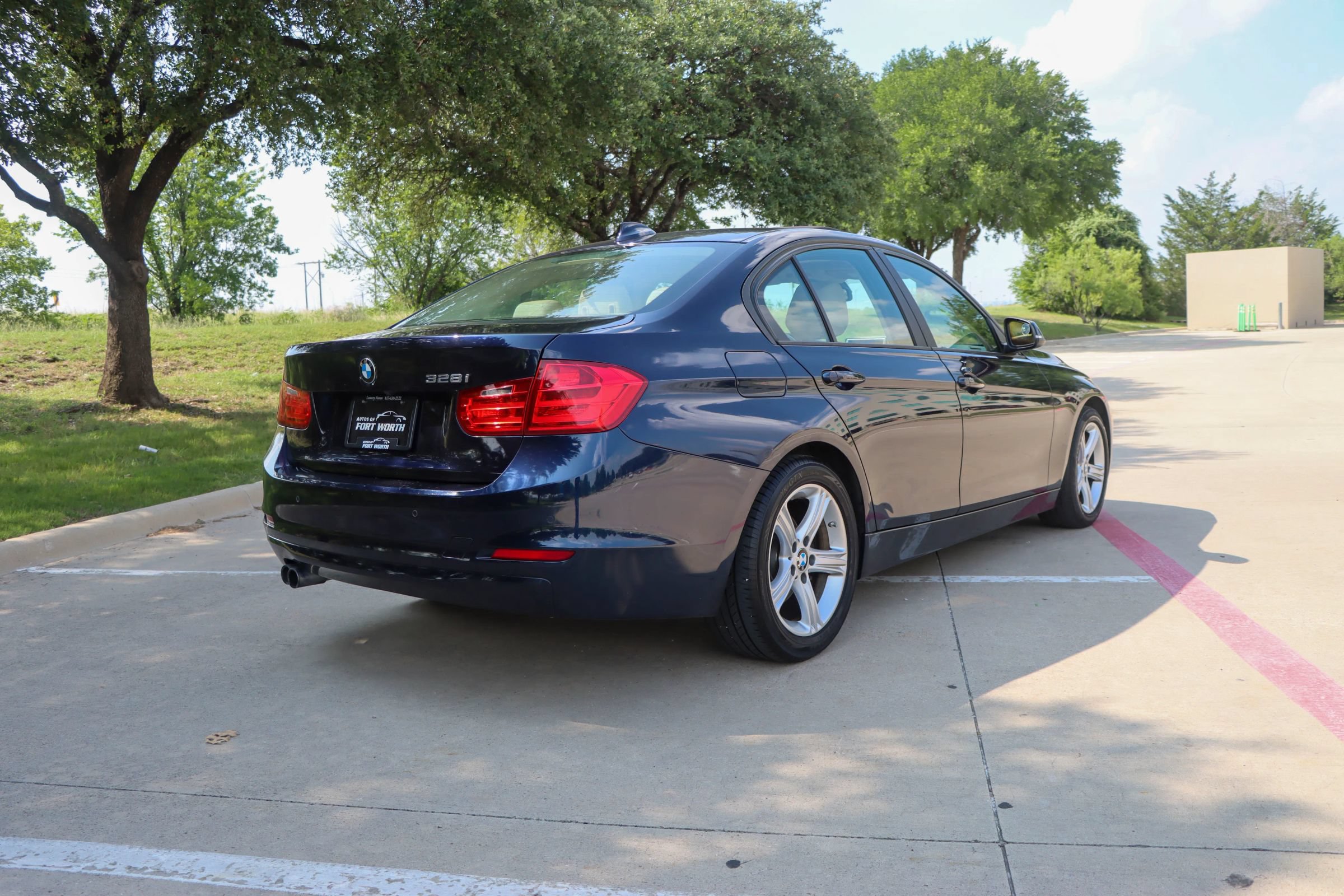 Used 2014 BMW 328i Sedan RWD image 7