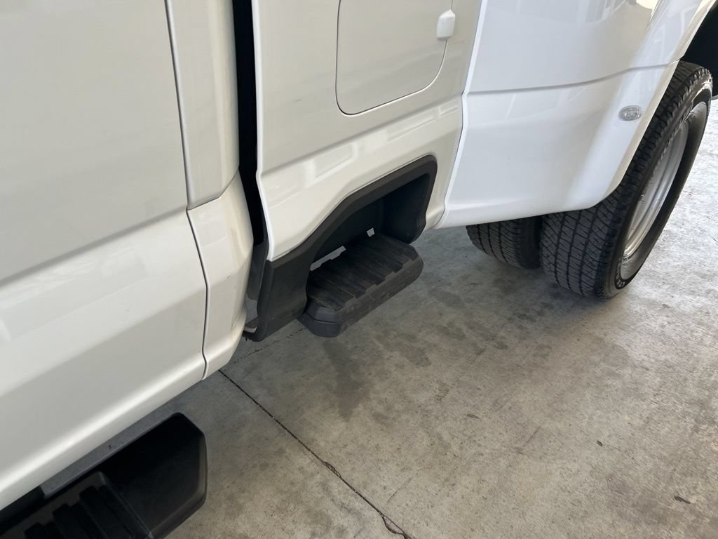 Used 2025 Ford F350 XLT w/ FX4 Off-Road Package AWD/4WD image 17