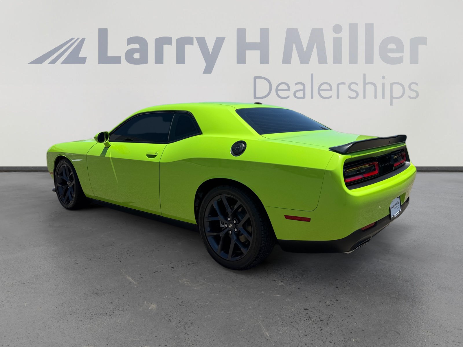 Used 2023 Dodge Challenger R/T w/ Blacktop Package RWD image 3