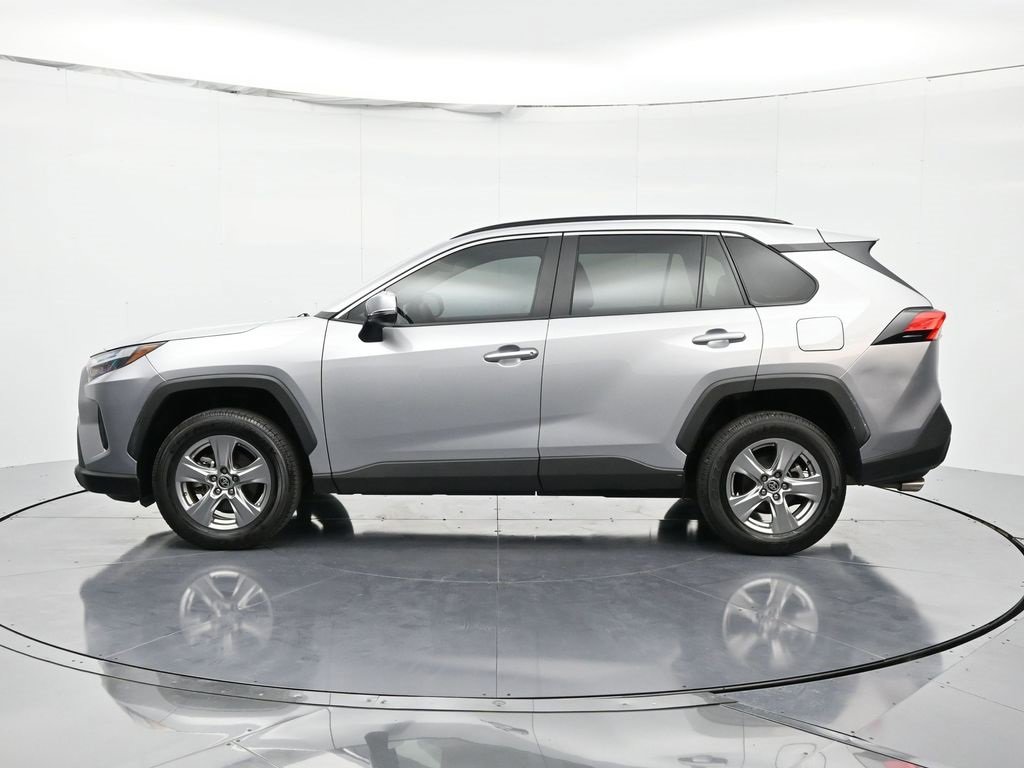 Used 2025 Toyota RAV4 XLE image 8