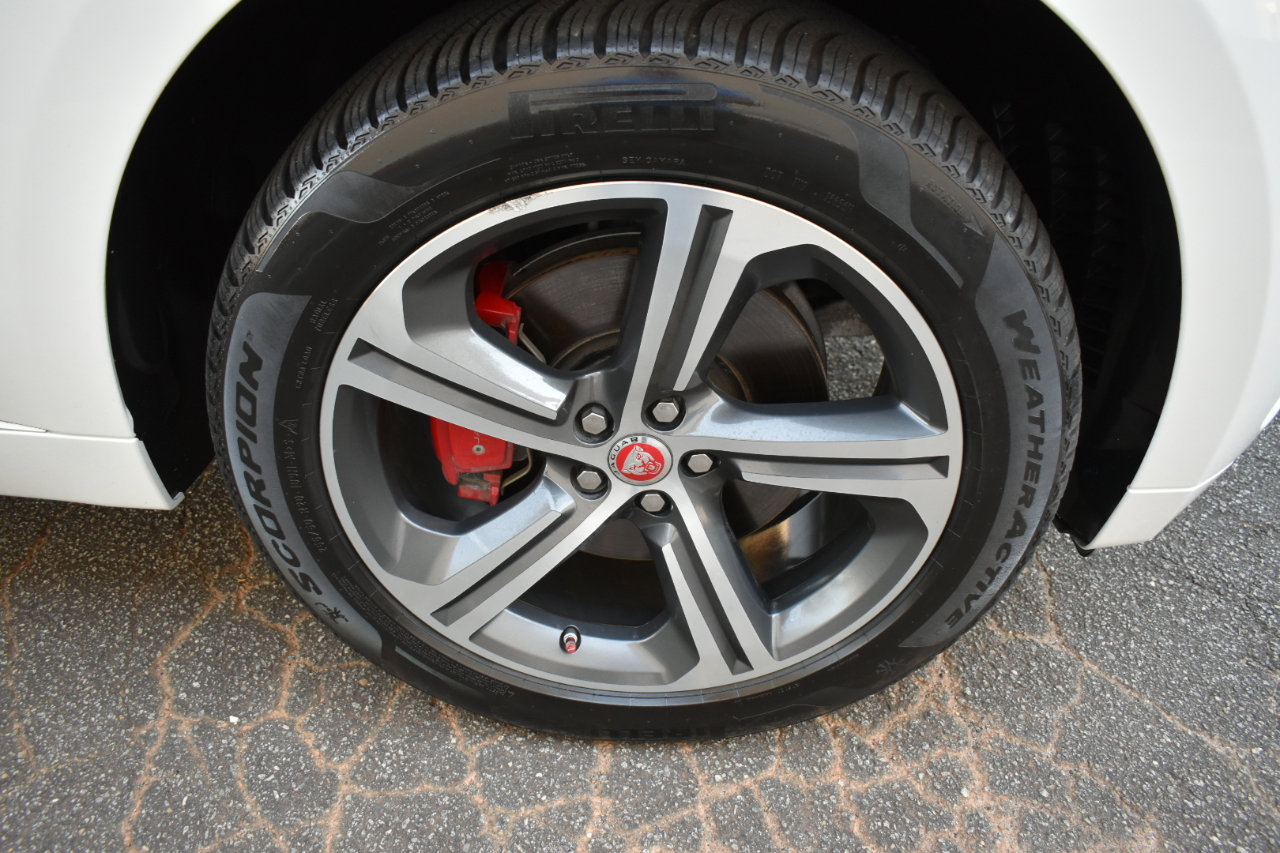 Used 2018 Jaguar F-PACE S image 37