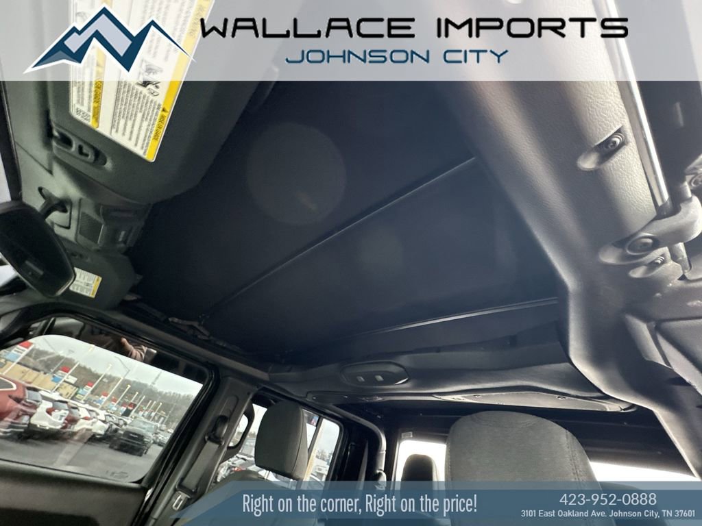 Used 2024 Jeep Gladiator Sport AWD/4WD image 14