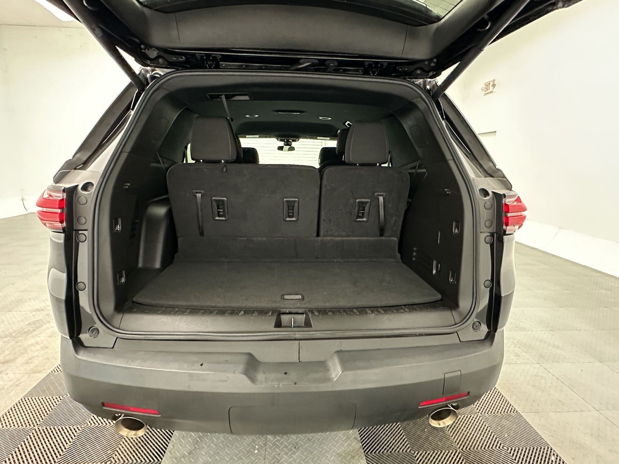 Certified 2023 Chevrolet Traverse LT AWD/4WD image 24