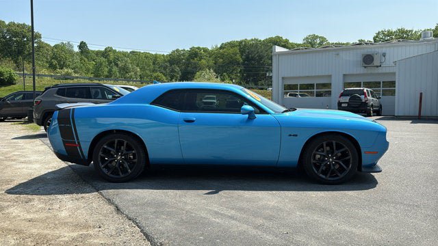 Certified 2023 Dodge Challenger R/T w/ Blacktop Package RWD image 5
