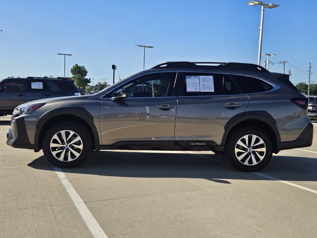 Used 2024 Subaru Outback Premium AWD/4WD image 4