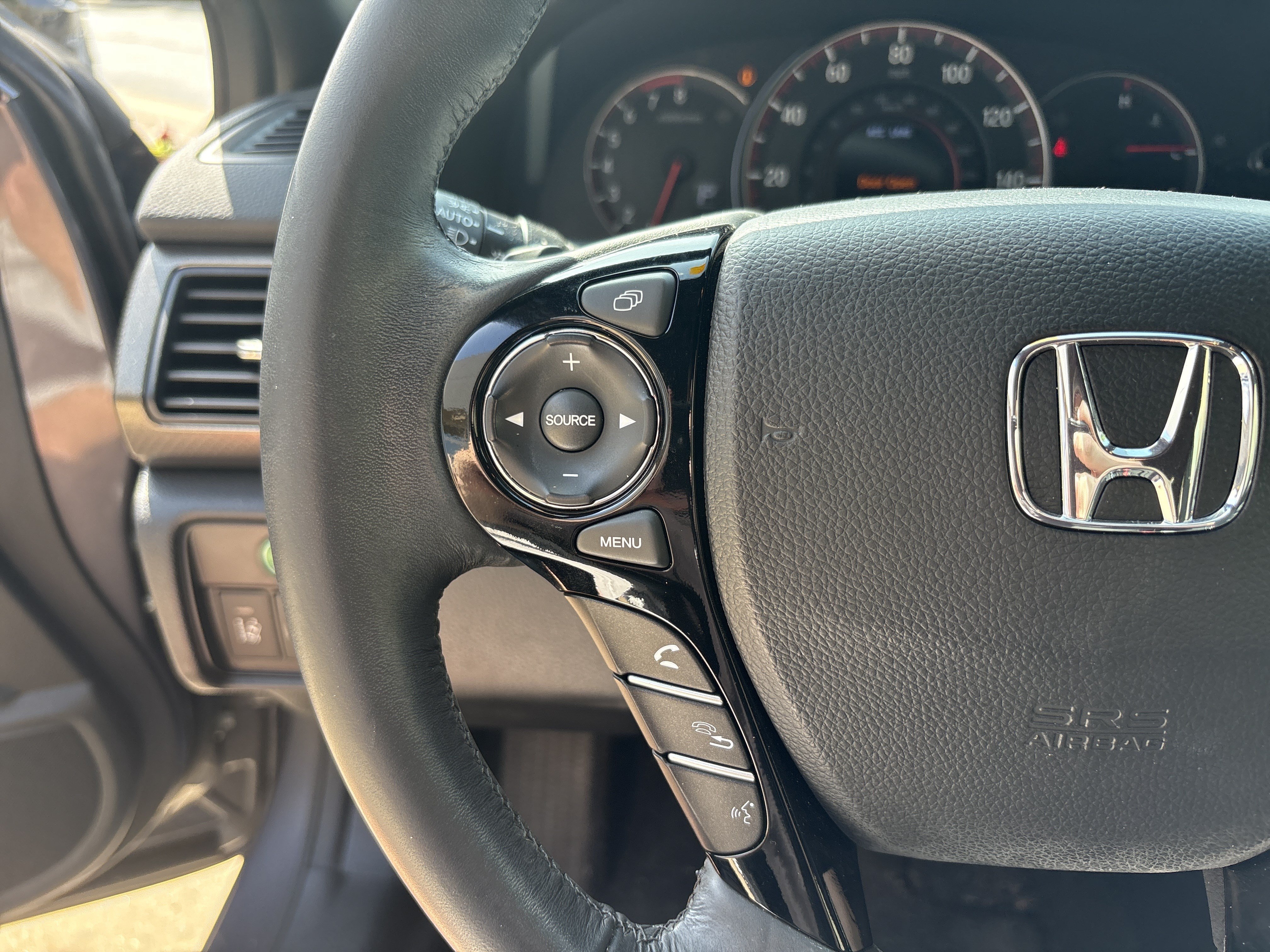 Used 2017 Honda Accord Touring image 19