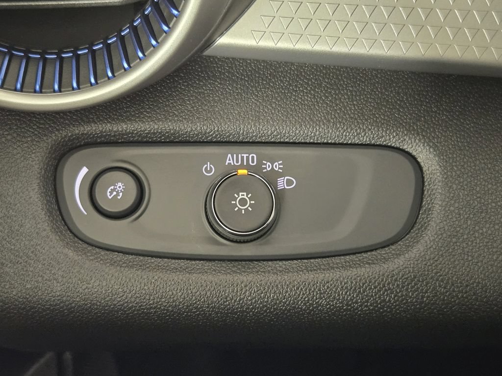 New 2026 Chevrolet Trax LS w/ Driver Confidence Package FWD image 21