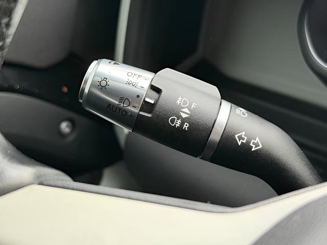 Used 2021 Land Rover Defender 110 X-Dynamic SE image 14