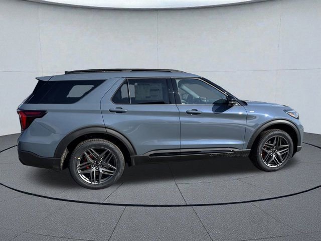 New 2026 Ford Explorer ST-Line w/ ST-Line Street Pack image 3