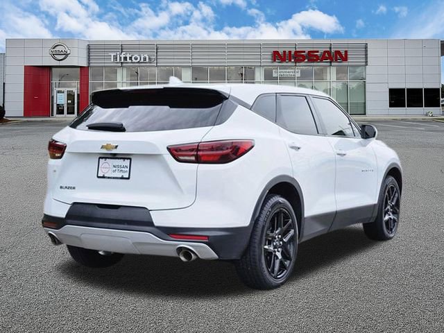 Used 2023 Chevrolet Blazer LT FWD image 4