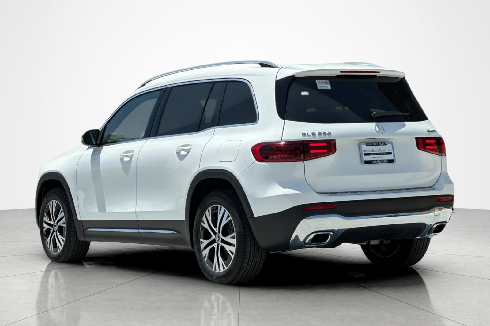 New 2025 Mercedes-Benz GLB 250 4MATIC image 3
