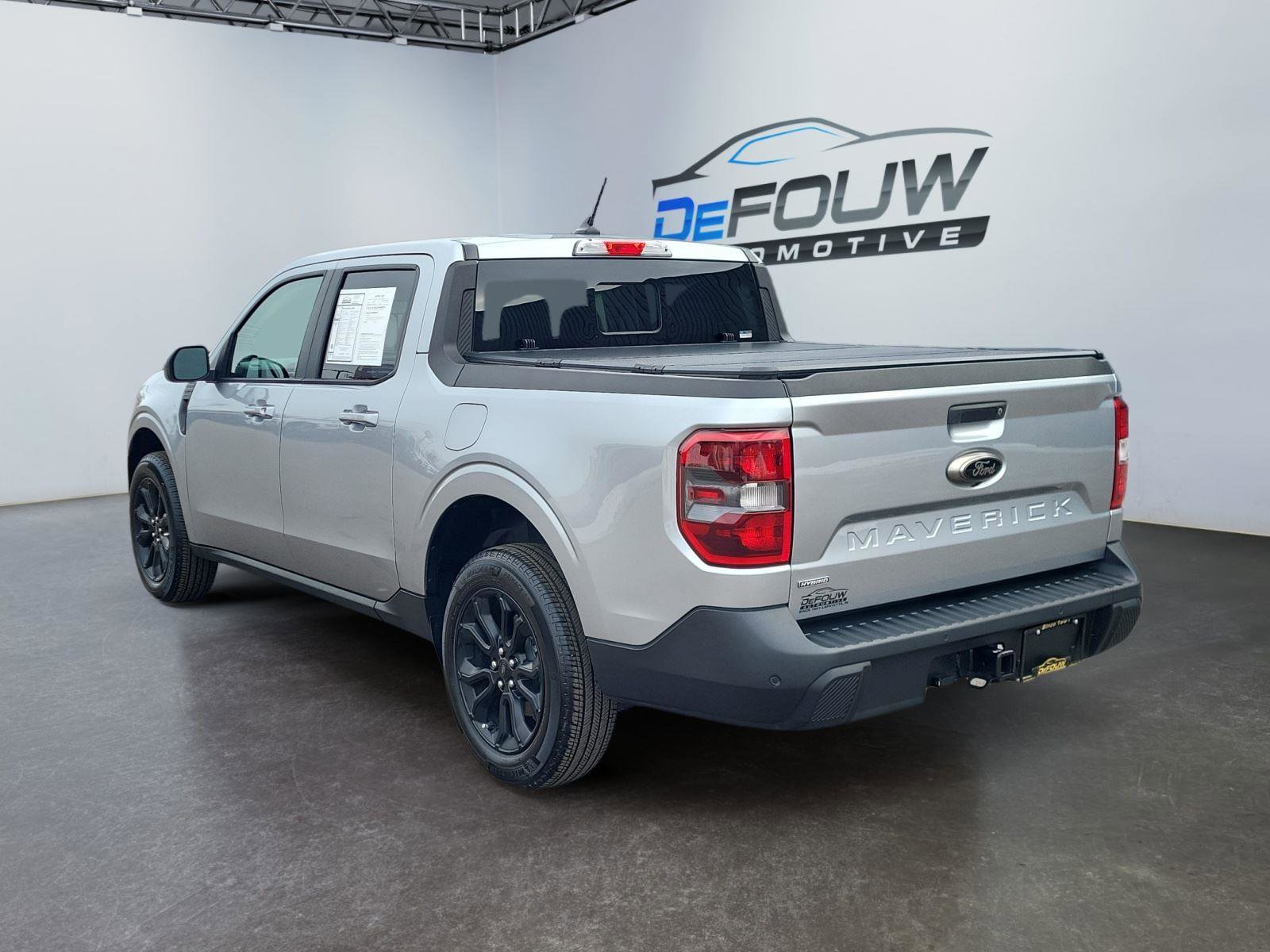 Used 2024 Ford Maverick Lariat w/ Black Appearance Package image 5