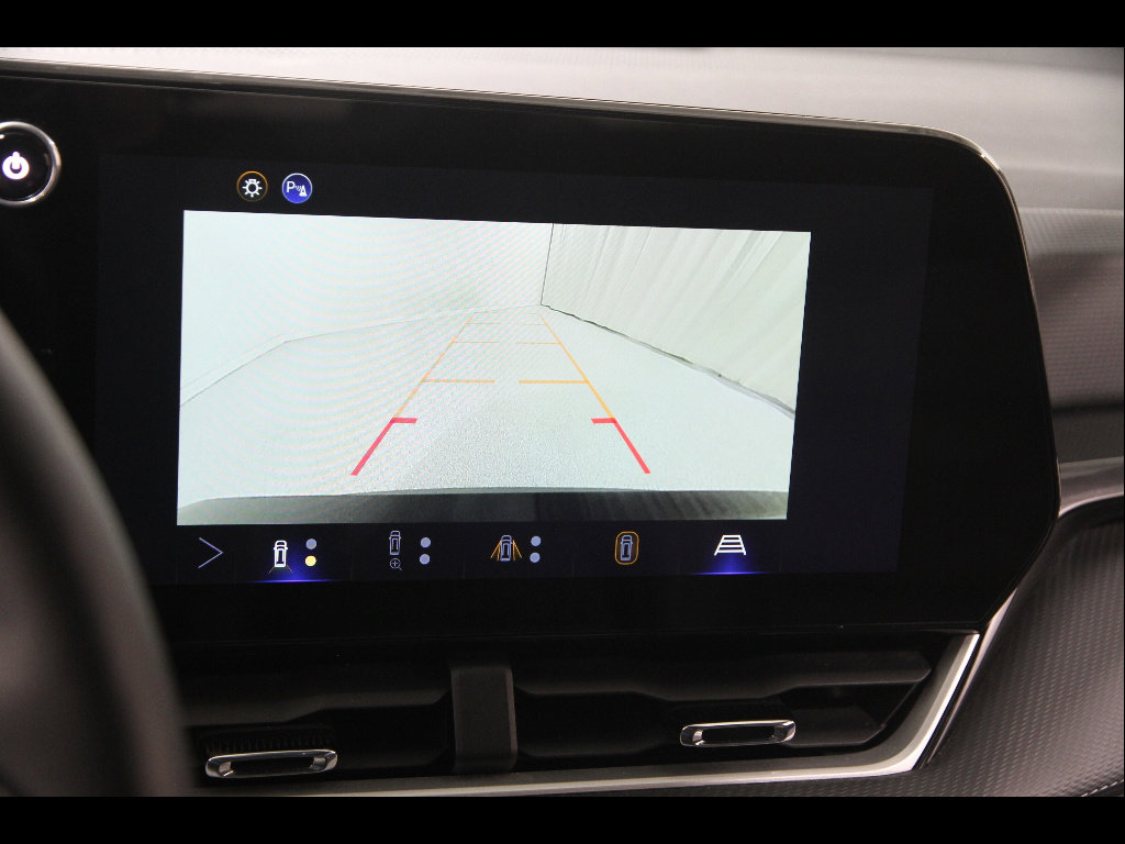 Certified 2025 Chevrolet Equinox LT w/ Convenience Package II AWD/4WD image 13