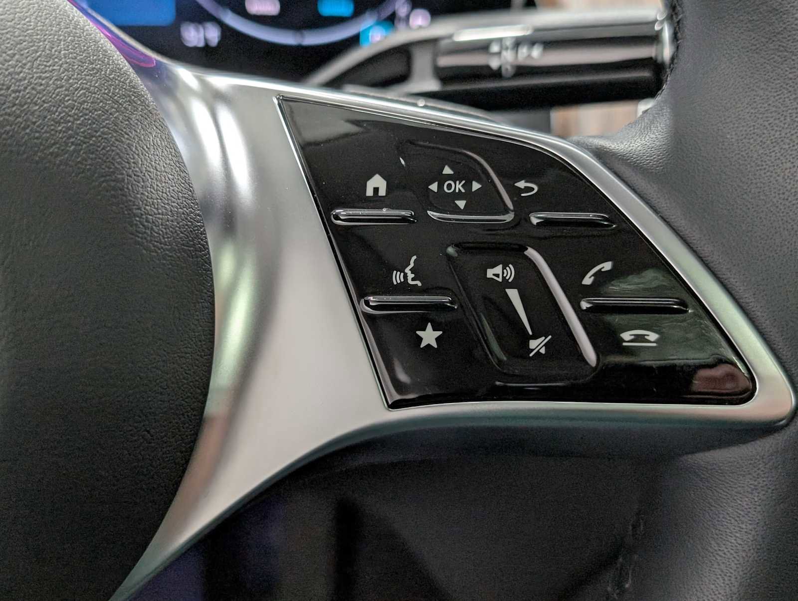 Certified 2025 Mercedes-Benz GLC 300 GLC 300 image 31