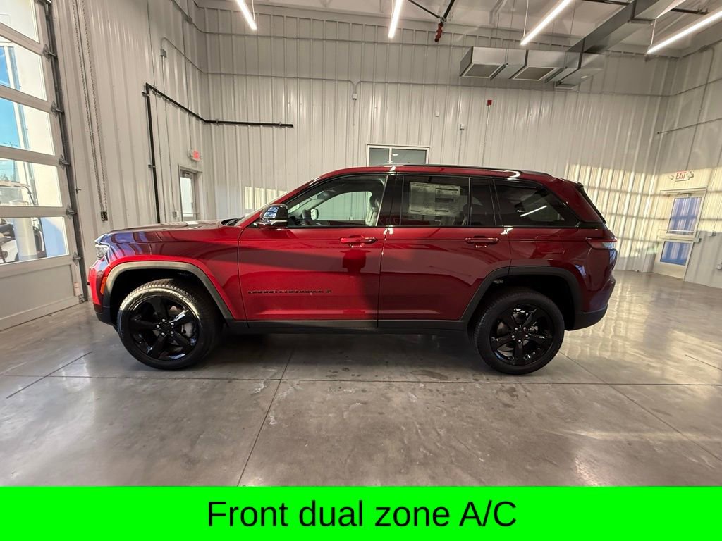 New 2025 Jeep Grand Cherokee Limited image 4