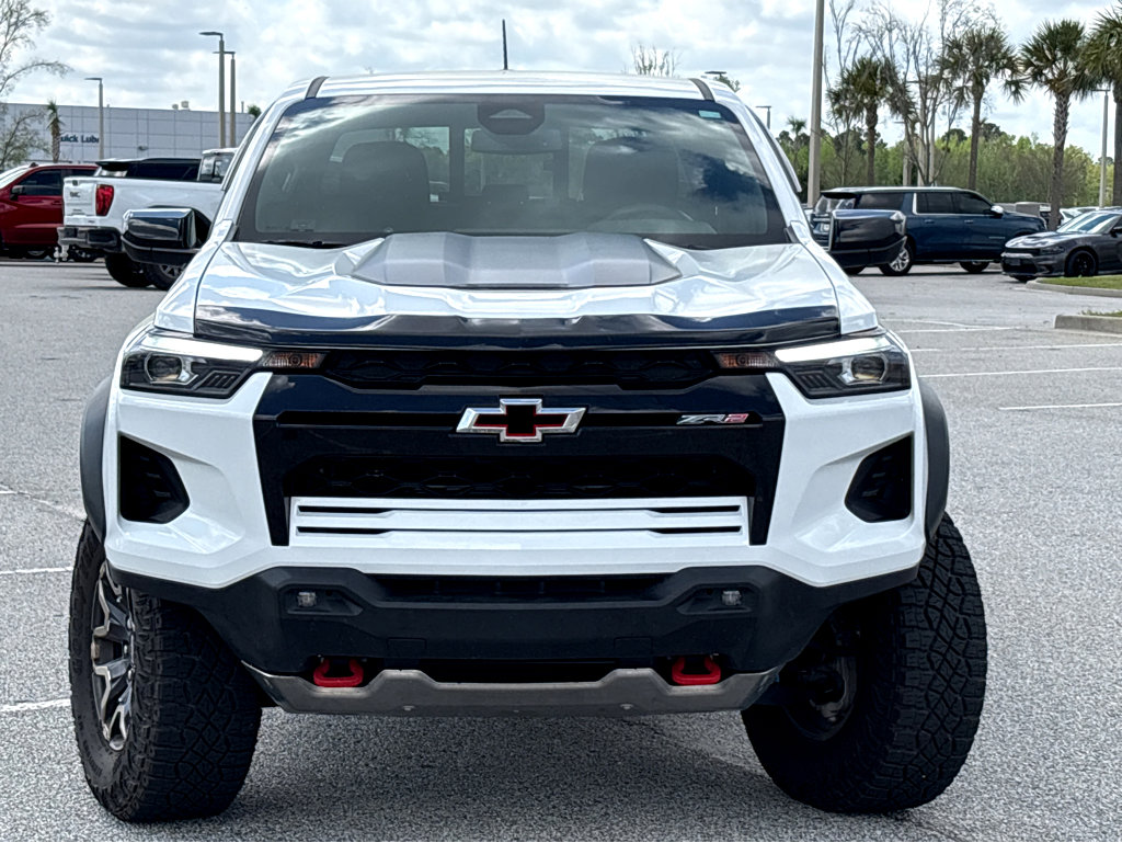 Used 2024 Chevrolet Colorado ZR2 image 2