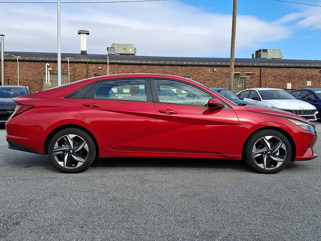 Used 2023 Hyundai Elantra SEL w/ Convenience Package image 7