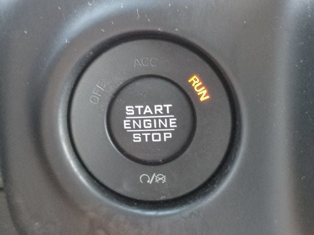 Used 2023 Jeep Wrangler Unlimited Sahara w/ Cold Weather Group AWD/4WD image 28