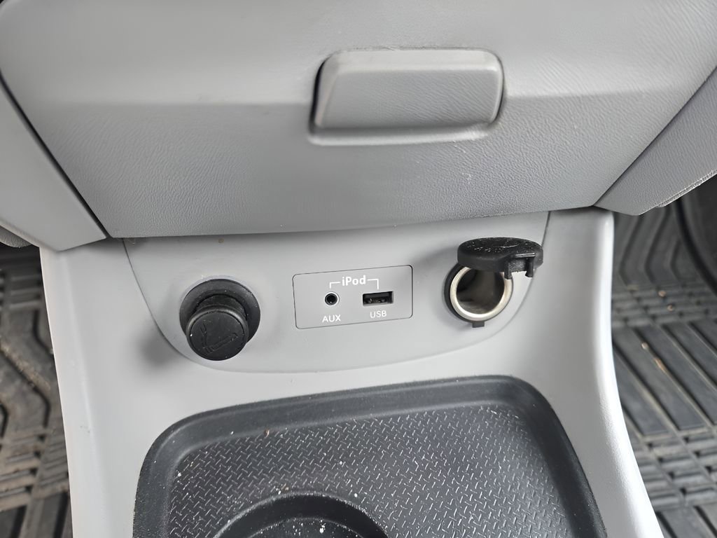 Used 2010 Hyundai Accent GLS image 24