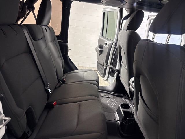 Used 2022 Jeep Wrangler Unlimited Sport image 19