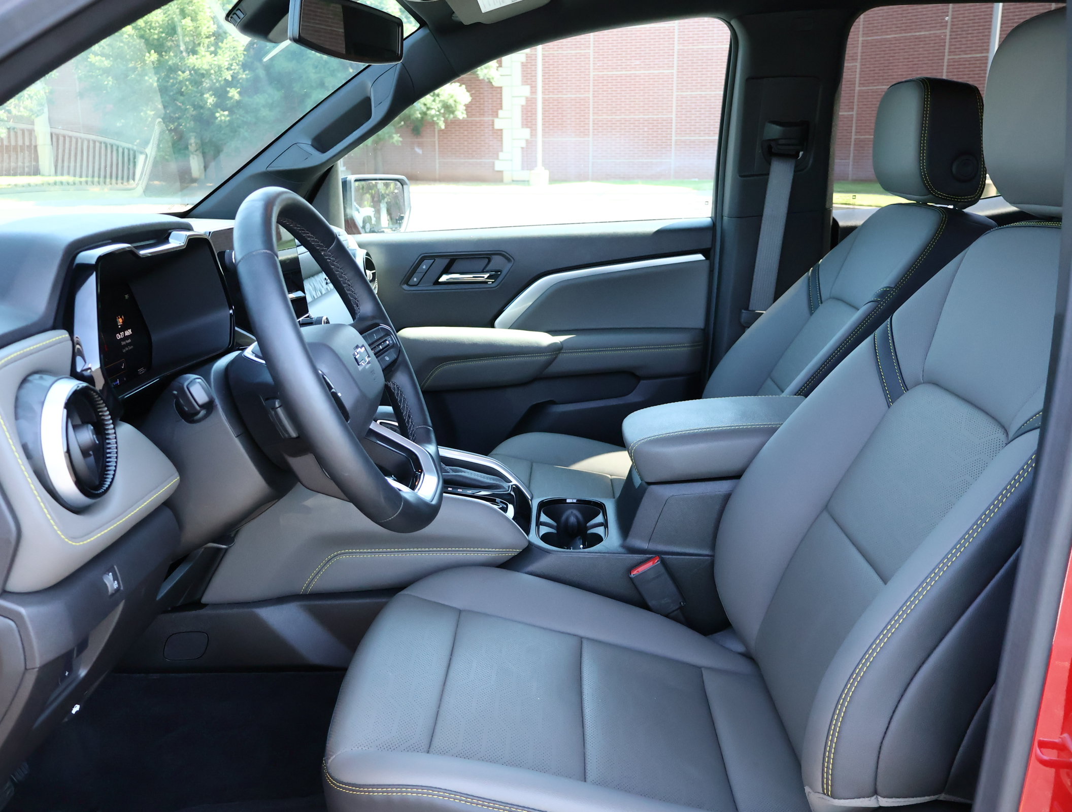 Used 2025 Chevrolet Colorado ZR2 AWD/4WD image 11