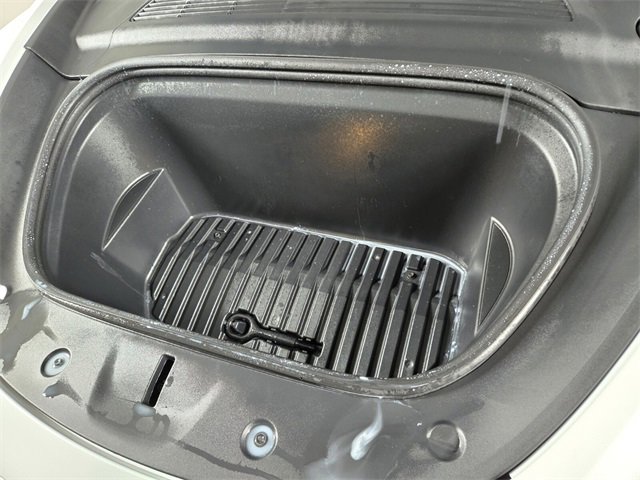 Used 2020 Tesla Model Y Long Range image 25