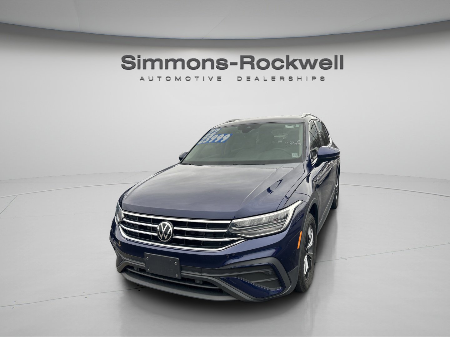 Used 2022 Volkswagen Tiguan SE AWD/4WD image 10