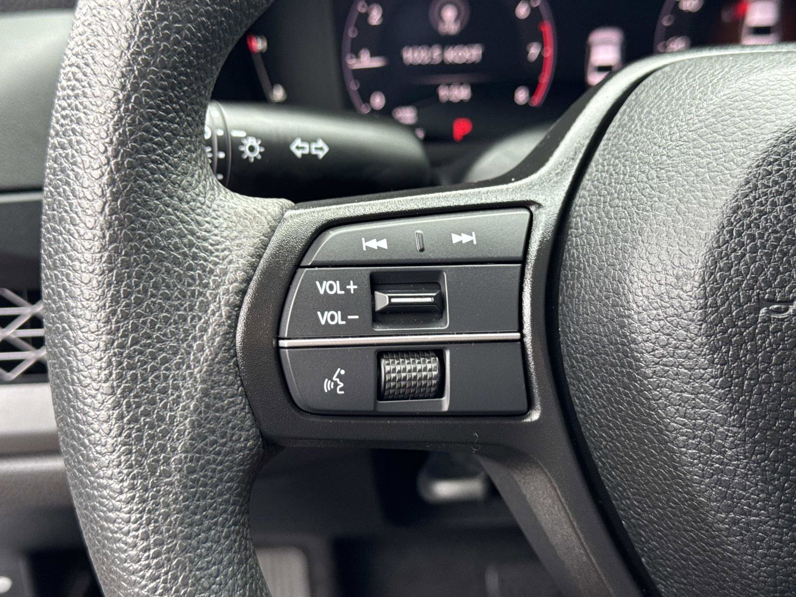 Certified 2023 Honda Accord EX image 11