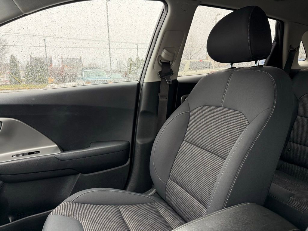 Used 2019 Kia Niro LX image 23
