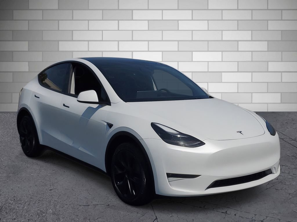 Used 2024 Tesla Model Y Long Range image 7