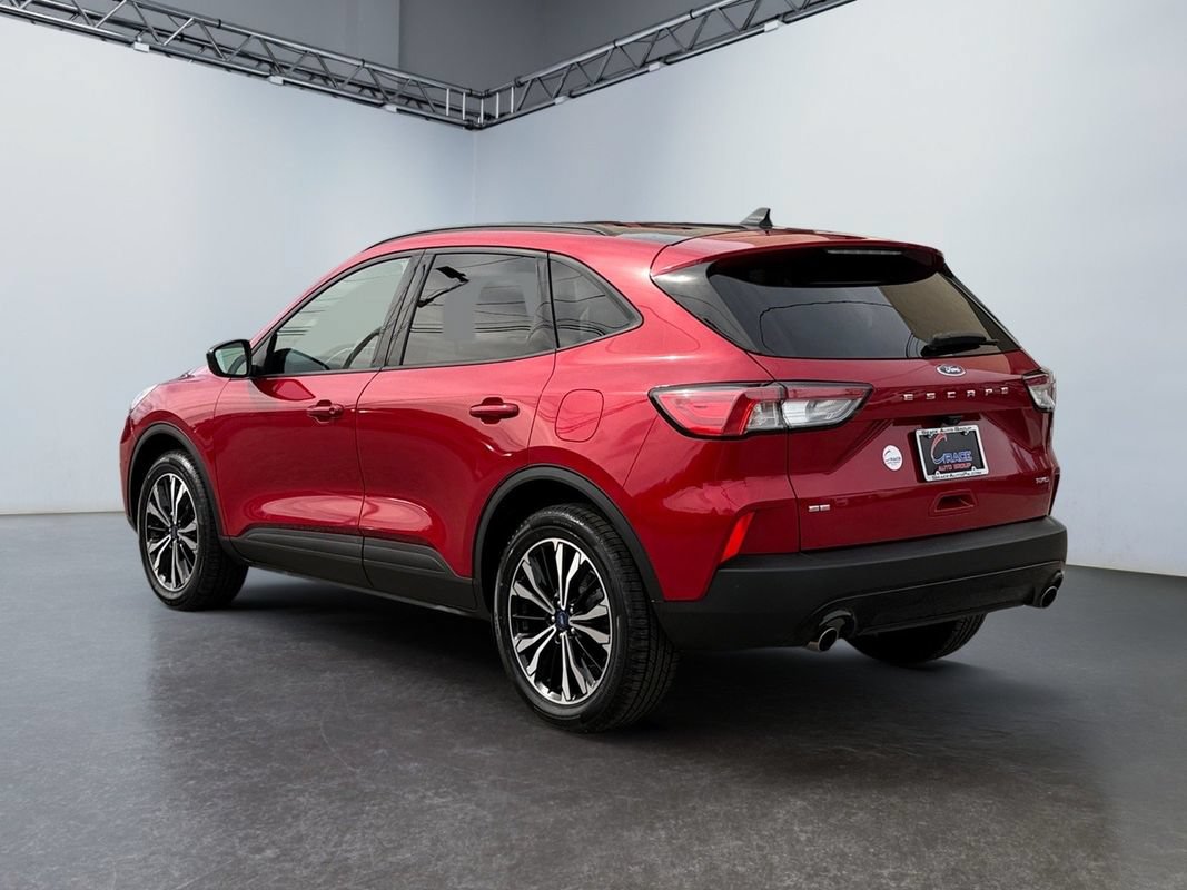 Used 2022 Ford Escape SE w/ SE Sport Appearance Package AWD/4WD image 7