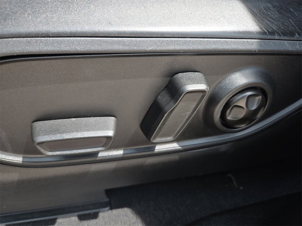 Used 2023 Jeep Grand Cherokee Limited w/ Luxury Tech Group II image 27