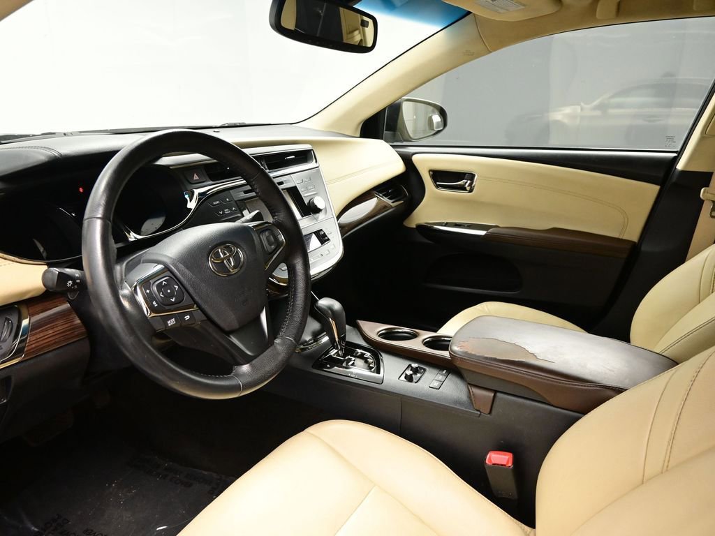 Used 2013 Toyota Avalon Limited image 7