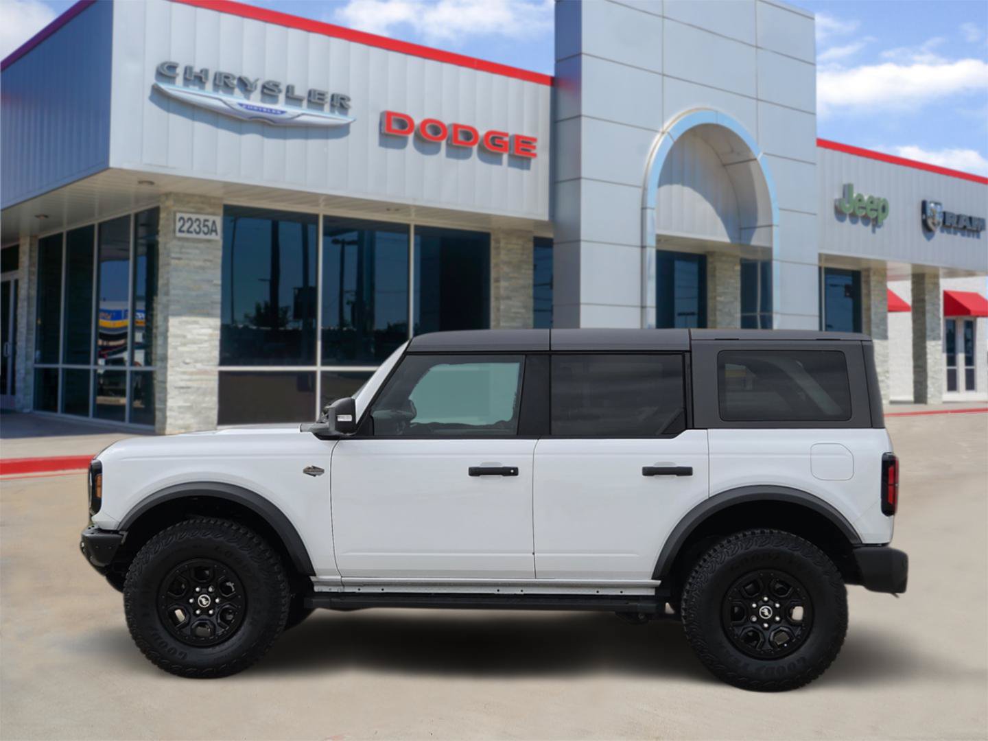 Used 2024 Ford Bronco Wildtrak AWD/4WD image 5