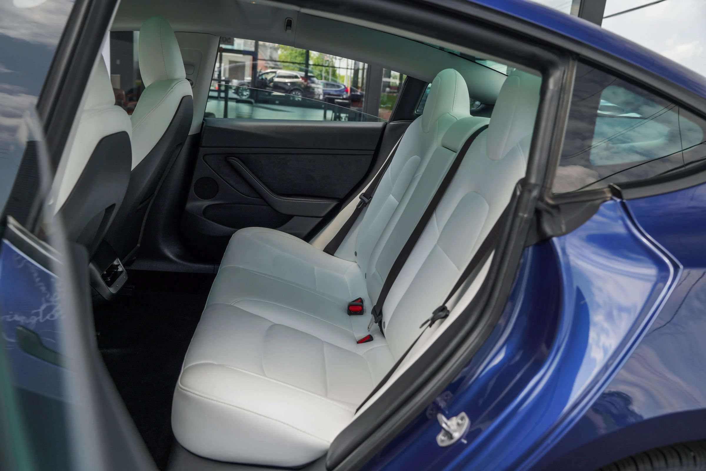 Used 2023 Tesla Model 3 Standard Range RWD image 32