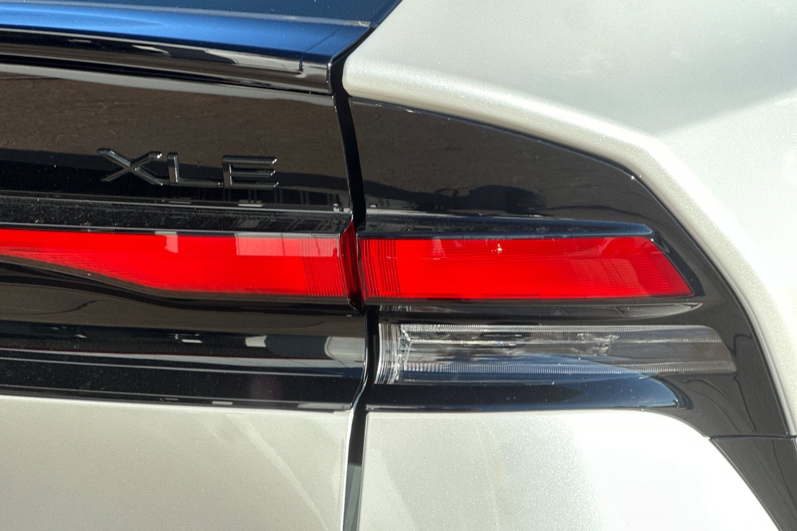 New 2027 Toyota Prius FWD image 33