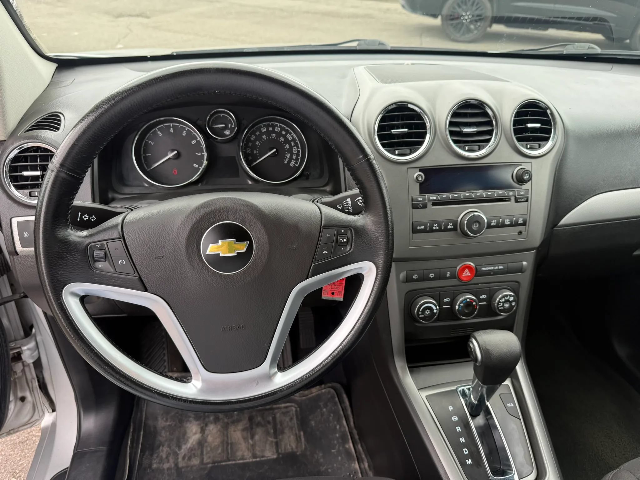 Used 2012 Chevrolet Captiva Sport LT FWD image 18