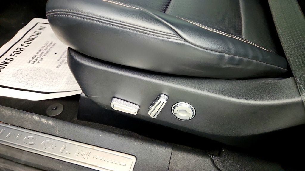 Used 2024 Lincoln Nautilus Premier AWD/4WD image 10