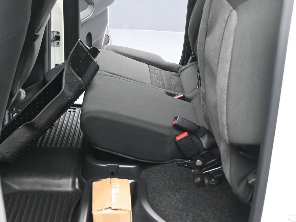 Used 2024 Nissan Frontier PRO-4X w/ Pro Convenience Package image 22