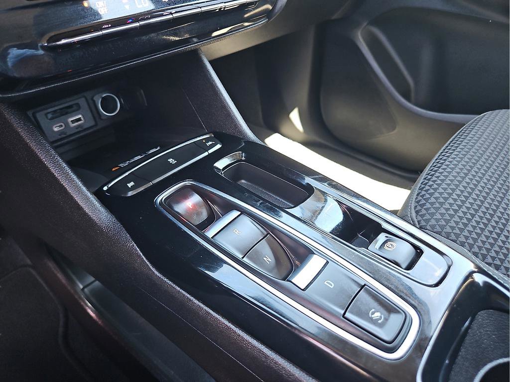Used 2023 Chevrolet Bolt EUV LT FWD image 18