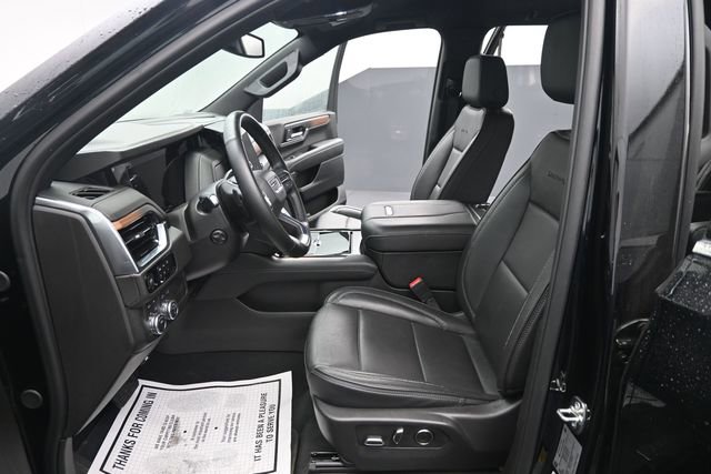 Used 2025 GMC Yukon XL Denali AWD/4WD image 16
