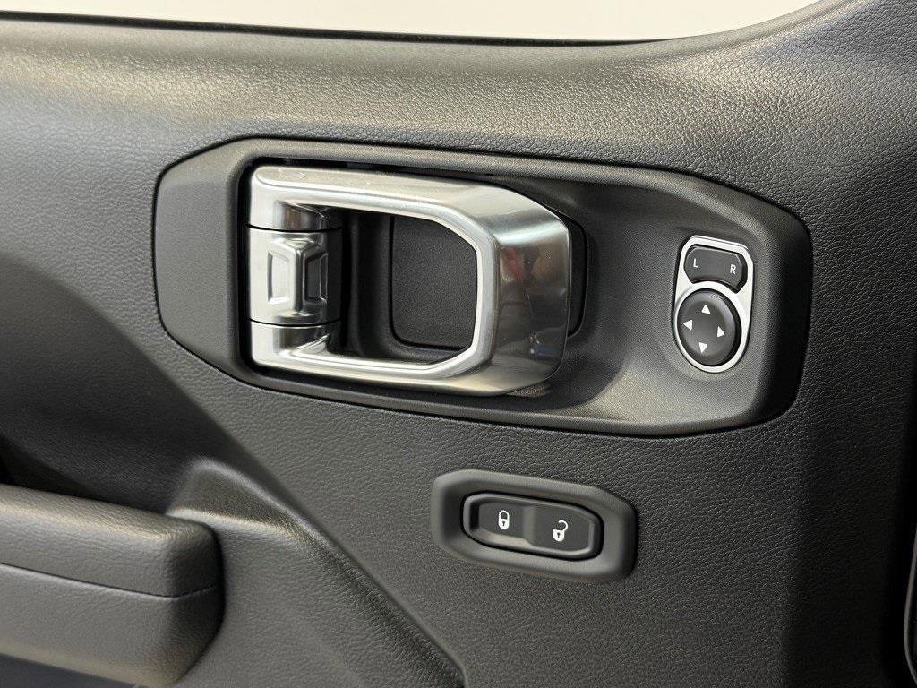 New 2025 Jeep Wrangler Sport S image 25