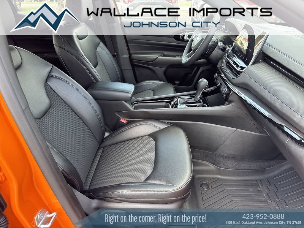 Used 2026 Jeep Compass Latitude AWD/4WD image 36