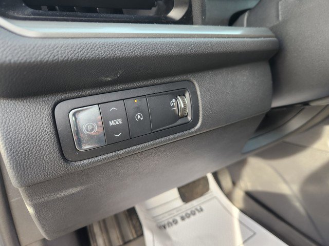 Used 2024 Chevrolet Traverse LT image 36